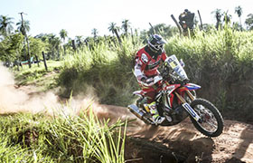 Udany początek Dakaru dla motocyklistów Monster Energy Honda Team
